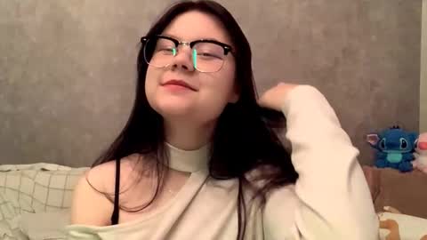 Snapshot of sotastarcaug chatting on 10.28.25 lily online show from 10.28.25