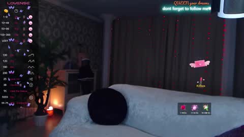 Lisa online show from 12.15.25