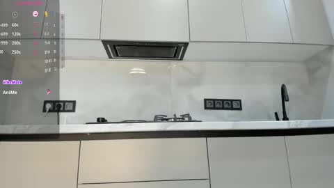 Mia online show from 09.20.25