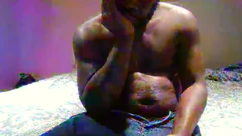 Snapshot of source1012 chatting on 01.22.25 source1012 online show from 01.22.25