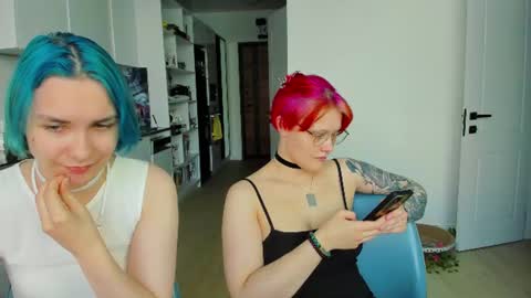 Leah online show from 07.04.26