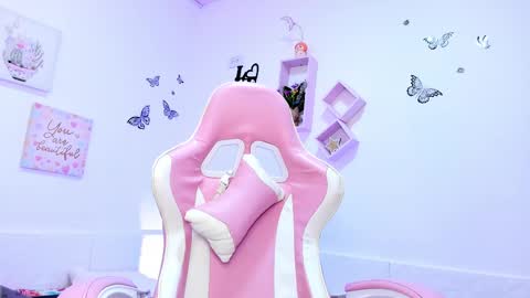 Snapshot of soy_alice chatting on 09.10.25 Alicia PVT OPEN online show from 09.10.25