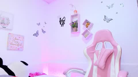 Snapshot of soy_alice chatting on 09.11.25 Alicia PVT OPEN online show from 09.11.25