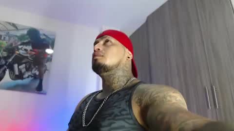 Snapshot of soy_apolo chatting on 11.10.25 soy_apolo online show from 11.10.25