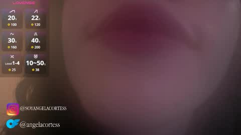 Snapshot of soyangelacortes chatting on 10.21.25 soyangelacortes online show from 10.21.25