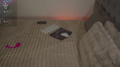 Snapshot of soydenise chatting on 12.16.25 Denise online show from 12.16.25