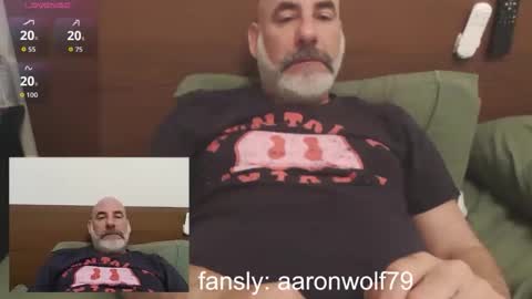 Snapshot of soyelpoti79 chatting on 01.11.26 WhiteWolfFL online show from 01.11.26