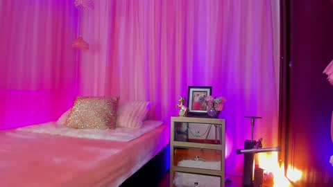 Snapshot of soyemi_ chatting on 01.31.25 25 online show from 01.31.25