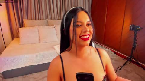 Snapshot of soyemi_ chatting on 03.01.25 25 online show from 03.01.25