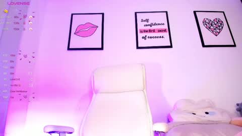 Snapshot of soyjuliana19 chatting on 03.05.25 Juliana online show from 03.05.25