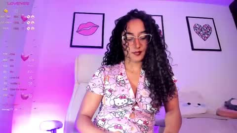 Snapshot of soyjuliana19 chatting on 03.12.25 Juliana online show from 03.12.25