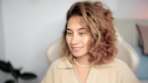 Snapshot of soytulu_ chatting on 12.30.24 brisa s online show from 12.30.24