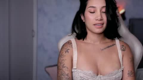 Snapshot of soytulu_ chatting on 11.05.25 brisa s online show from 11.05.25