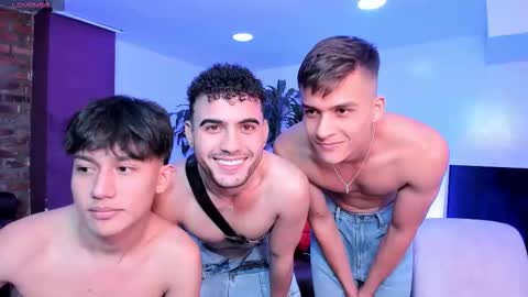 Snapshot of space_boys18 chatting on 09.29.25 Gabo Lucas and Justin online show from 09.29.25