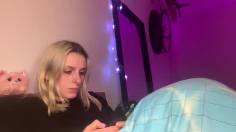 Snapshot of spacegirl42o chatting on 12.28.24 Spacegirl online show from 12.28.24