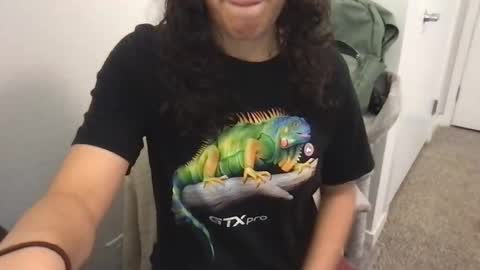 Snapshot of spacey_sub chatting on 12.17.25 spacey online show from 12.17.25