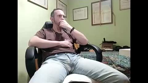 Snapshot of spanishharddick chatting on 01.11.25 Manu online show from 01.11.25