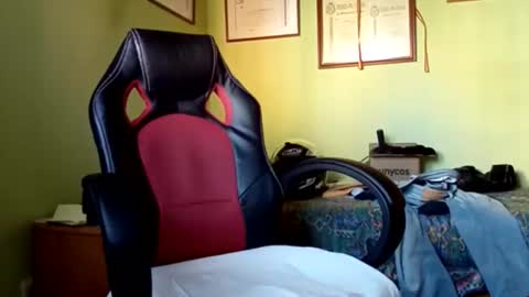 Snapshot of spanishharddick chatting on 01.15.25 Manu online show from 01.15.25