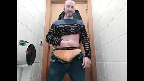 Snapshot of spanishharddick chatting on 02.06.25 Manu online show from 02.06.25