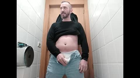 Snapshot of spanishharddick chatting on 02.14.25 Manu online show from 02.14.25