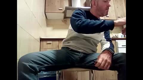 Snapshot of spanishharddick chatting on 09.16.25 Manu online show from 09.16.25