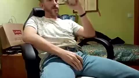 Snapshot of spanishharddick chatting on 10.19.25 Manu online show from 10.19.25