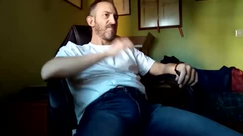 Snapshot of spanishharddick chatting on 11.26.25 Manu online show from 11.26.25