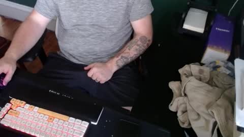 Snapshot of spankkmereddd chatting on 10.12.25 spankkmereddd online show from 10.12.25