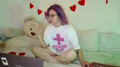 Snapshot of sparkyferret chatting on 07.22.26 sparkyferret online show from 07.22.26