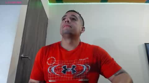 Snapshot of spartacus_cam chatting on 01.21.25     online show from 01.21.25