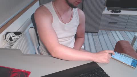 Snapshot of spb78 chatting on 01.23.25 Art online show from 01.23.25