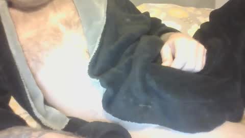 Snapshot of species98 chatting on 01.18.25 species online show from 01.18.25