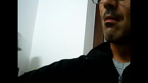 Snapshot of speed0800 chatting on 10.25.25 Speed online show from 10.25.25