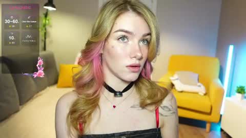 Snapshot of spicejessy chatting on 06.25.26 your sweet Jessy online show from 06.25.26