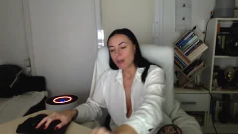 Carla online show from 10.19.25