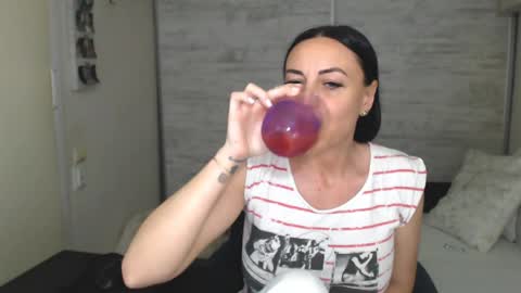 Snapshot of spicemint chatting on 05.16.26 Carla online show from 05.16.26
