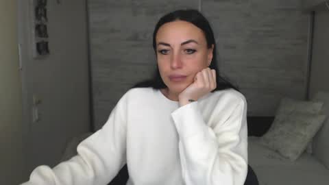 Snapshot of spicemint chatting on 05.17.26 Carla online show from 05.17.26