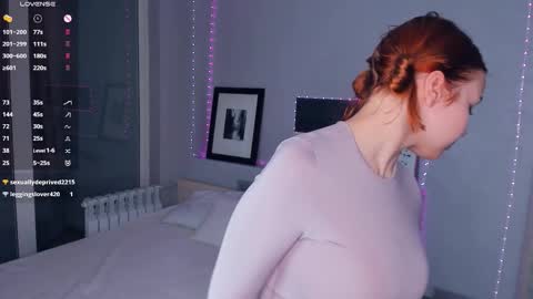 Snapshot of spiceofalex chatting on 02.14.26 Elva online show from 02.14.26