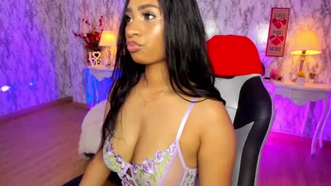 Snapshot of spicyamelia chatting on 02.19.25 Amelia GTM-5 817 IG Spicychoco am online show from 02.19.25