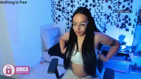 Snapshot of spicydollx_1 chatting on 05.09.26 Geraldin online show from 05.09.26