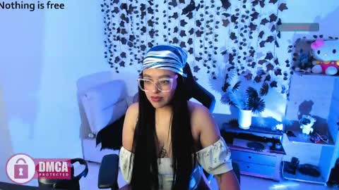 Snapshot of spicydollx_1 chatting on 05.14.26 Geraldin online show from 05.14.26