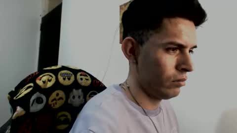 Snapshot of spicylatindave chatting on 05.27.26 Dave Vargas online show from 05.27.26