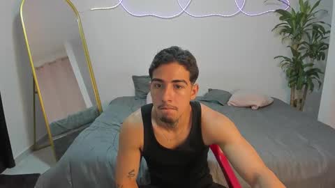 Snapshot of spider_master77 chatting on 12.05.25 spider master online show from 12.05.25