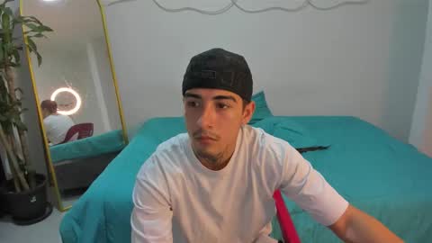 Snapshot of spider_master77 chatting on 01.10.26 spider master online show from 01.10.26