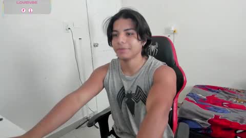 Snapshot of spideychill chatting on 09.25.25 spideychill online show from 09.25.25