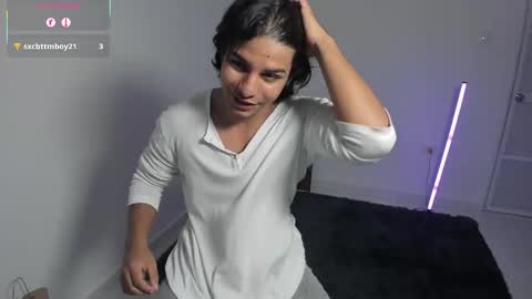 Snapshot of spideychill chatting on 11.05.25 spideychill online show from 11.05.25