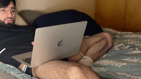 Snapshot of spitzen1 chatting on 02.15.25 spitzen1 online show from 02.15.25