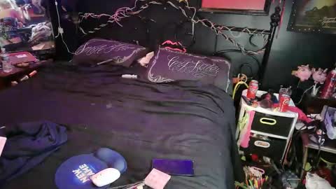 Snapshot of splashh_queen420 chatting on 02.15.26 Daddy His Splash Queen online show from 02.15.26