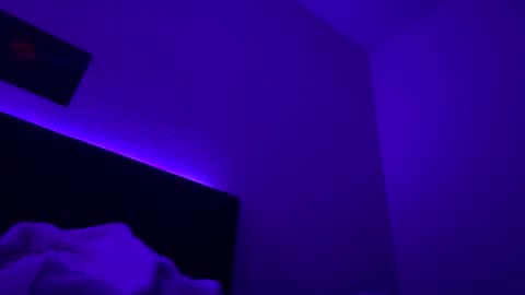 Snapshot of splashvirus chatting on 09.17.25 splashvirus online show from 09.17.25