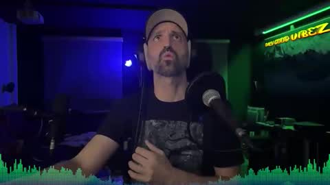 Snapshot of splivke chatting on 10.17.25 Splivke online show from 10.17.25